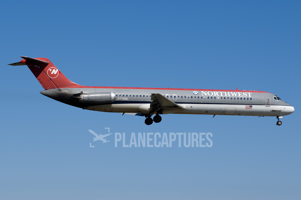 Northwest Airlines McDonnell Douglas DC-9-51 N775NC