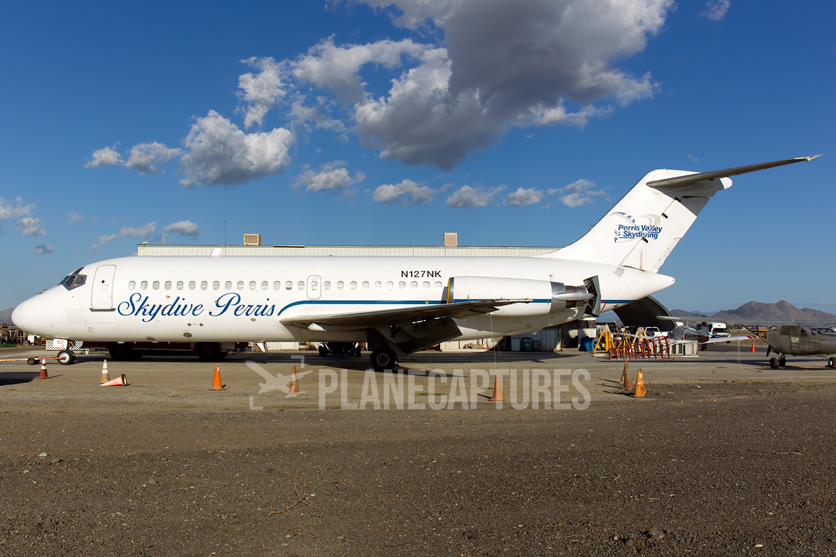 Skydive Perris McDonnell Douglas DC-9-21 N127NK | PlaneCaptures