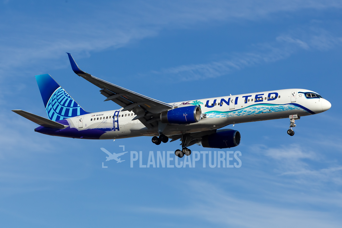United Airlines unveils two Her Art Here Boeing 757 special