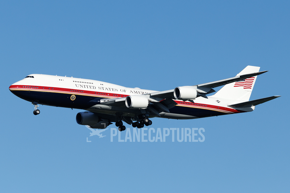 USA - Air Force Boeing VC-25B Bridge 25-3300 | PlaneCaptures